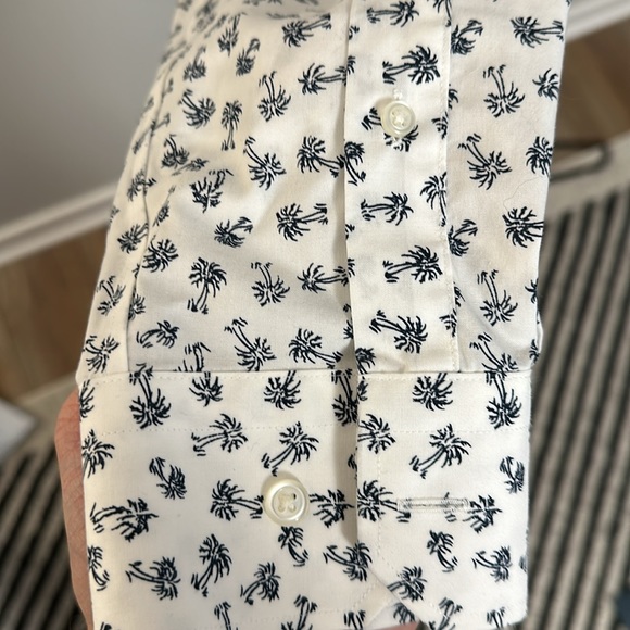 Banana Republic Men’s Non-Iron Dress Shirt Slim - Picture 4 of 4